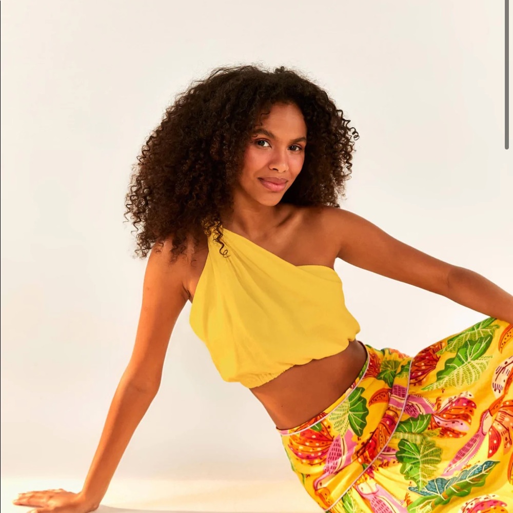 Yellow One-Shoulder Knot Top